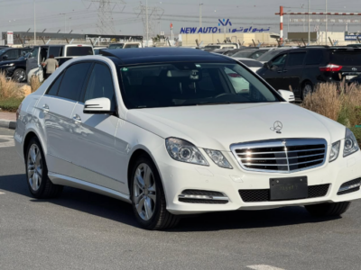 2013 Mercedes-Benz E350 3.5 Litres V6 Naturally Aspirated Petrol Engine White Grey Sedan RWD