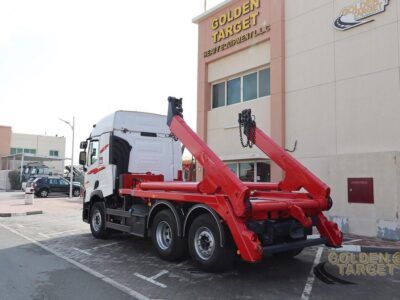 2016 RENAULT 480 6x2 Skip Loader 6 Cylinder Diesel Engine Automatic White Red