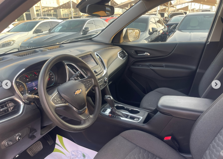 2020 Chevrolet Equinox 1.5 Litres Turbo 4-Cylinder Petrol Engine White Black Compact SUV FWD