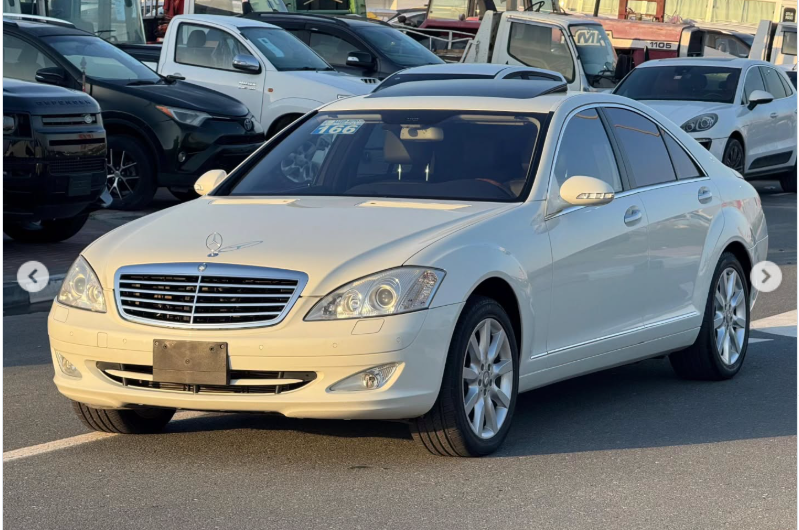 2007 Mercedes-Benz S 550 5.5-liter V8 Petrol Engine Wite Black Luxury Sedan Automatic