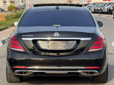 2014 Mercedes-Benz S 550 4.7 Liters V8 Twin-Turbocharged Petrol Engine Black Luxury Sedan RWD