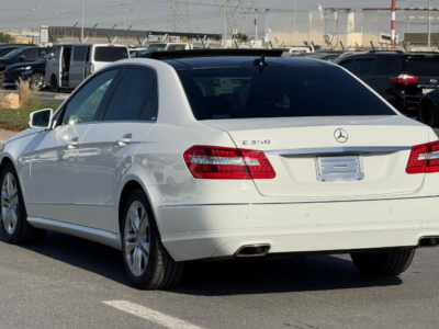 2013 Mercedes-Benz E350 3.5 Litres V6 Naturally Aspirated Petrol Engine White Grey Sedan RWD