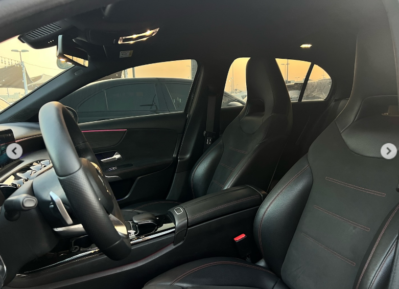 2018 Mercedes-Benz A250 2.0 Litres Turbocharged I4 Petrol Engine Black Hatchback FWD GCC