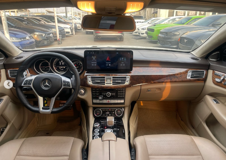 2012 Mercedes-Benz CLS63 AMG 5.5-liter twin-turbo V8 Petrol Engine White Beige Sedan RWD