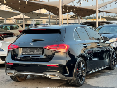 2018 Mercedes-Benz A250 2.0 Litres Turbocharged I4 Petrol Engine Black Hatchback FWD GCC