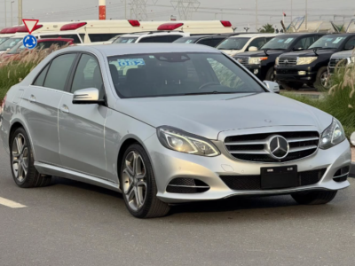 2014 Mercedes-Benz E400 3.5 Liters V6 Hybrid Engine Silver Black Luxury Sedan Automatic RWD