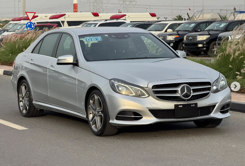 2014 Mercedes-Benz E400 3.5 Liters V6 Hybrid Engine Silver Black Luxury Sedan Automatic RWD