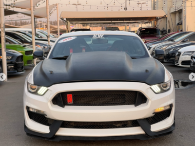 2016 Ford Mustang GT 5.0 Litres V8 Petrol Engine White Red Coupe RWD Automatic