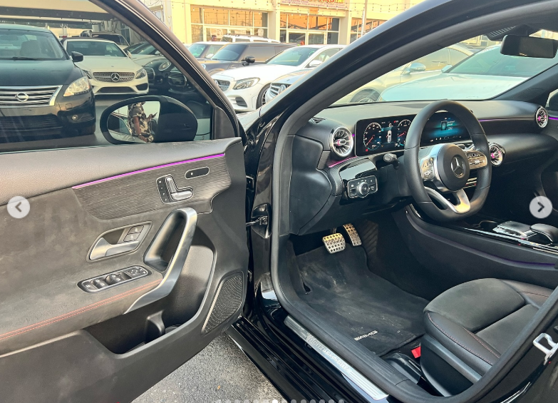 2018 Mercedes-Benz A250 2.0 Litres Turbocharged I4 Petrol Engine Black Hatchback FWD GCC