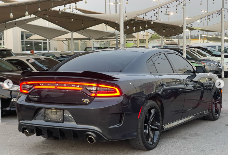 2019 Dodge Charger Scat Pack 3.6 Liters V6 Cylinders Petrol Engine Black Green Sedan RWD