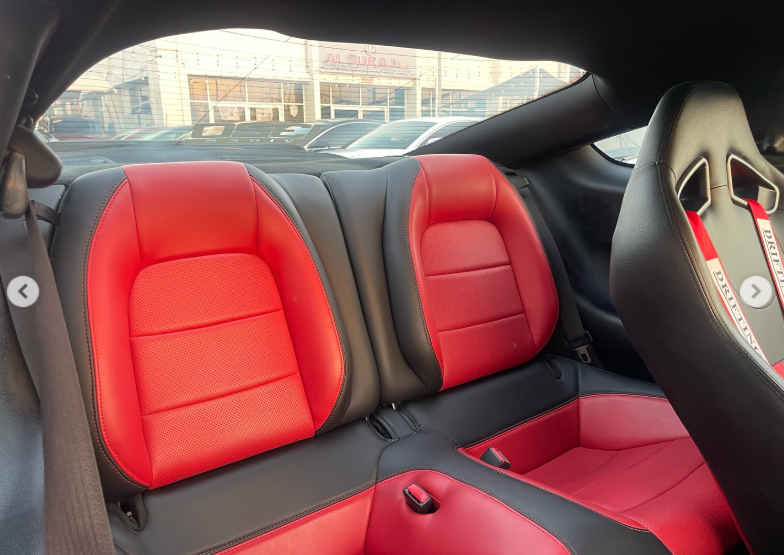 2016 Ford Mustang GT 5.0 Litres V8 Petrol Engine White Red Coupe RWD Automatic