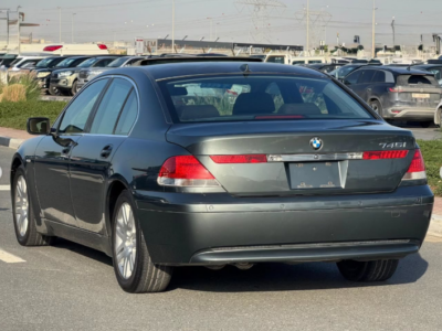 2003 BMW 745i 4.4 Litres Naturally Aspirated 8-cylinder Petrol Engine Grey Black Sedan RWD