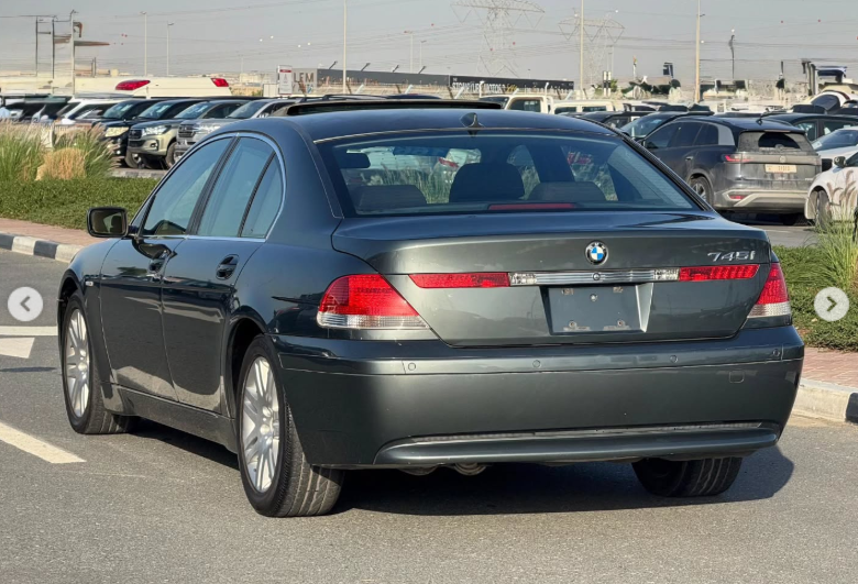 2003 BMW 745i 4.4 Litres Naturally Aspirated 8-cylinder Petrol Engine Grey Black Sedan RWD