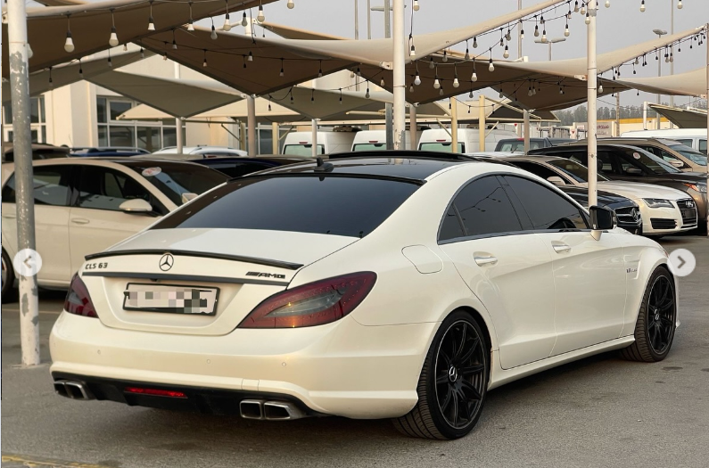 2012 Mercedes-Benz CLS63 AMG 5.5-liter twin-turbo V8 Petrol Engine White Beige Sedan RWD