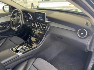 2016 Mercedes-Benz C250 2.0 Litres Inline-4 Cylinder Petrol Engine Black Sedan NEAT AND CLEAN CAR