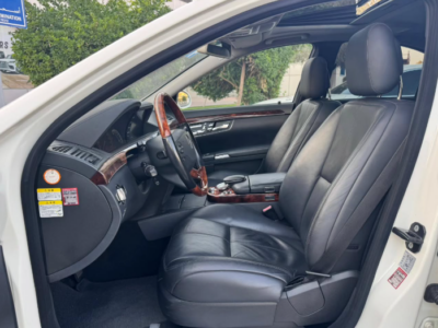 2007 Mercedes-Benz S 550 5.5-liter V8 Petrol Engine Wite Black Luxury Sedan Automatic