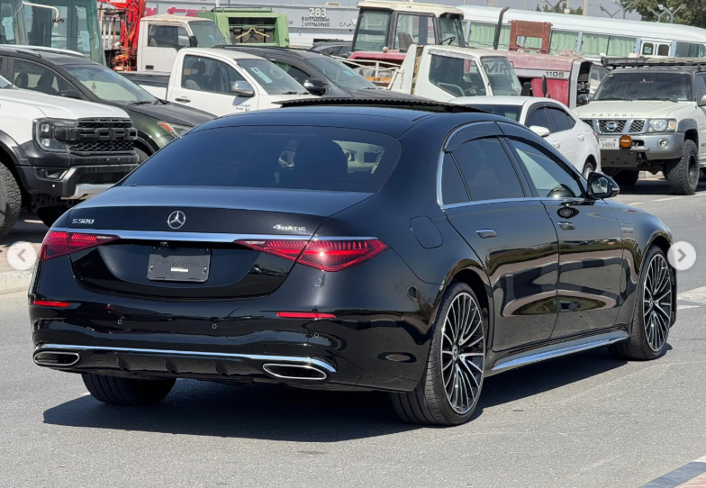2021 Mercedes-Benz S 500 LWB 3.0L Inline-6 Turbocharged with EQ Boost Black Luxury Sedan