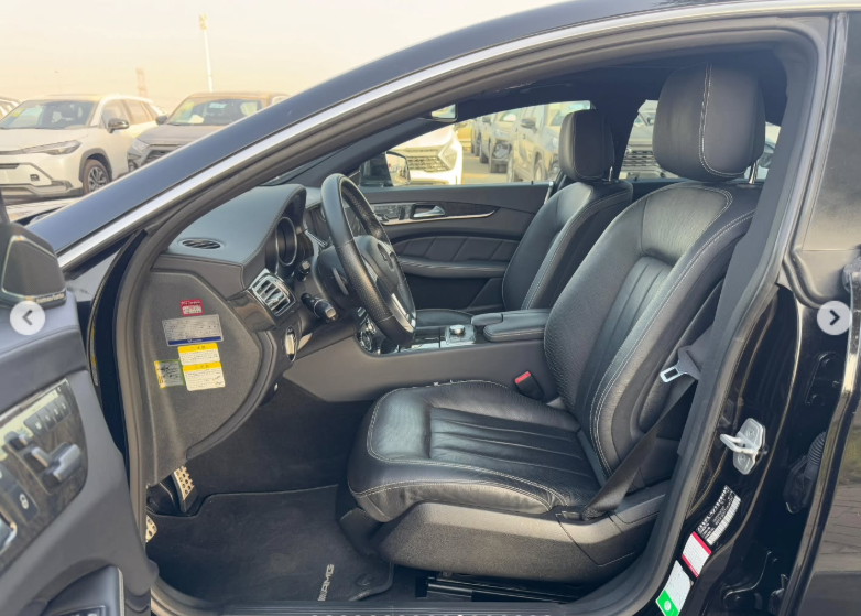 2012 Mercedes-Benz CLS 550 AMG Package 4.6 Litres V8 Twin-turbocharged Engine Black Coupe