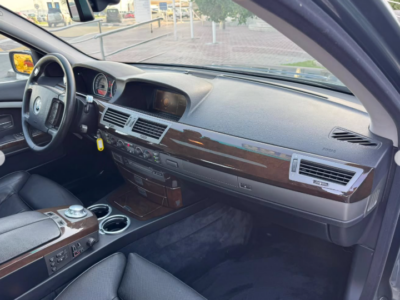 2003 BMW 745i 4.4 Litres Naturally Aspirated 8-cylinder Petrol Engine Grey Black Sedan RWD