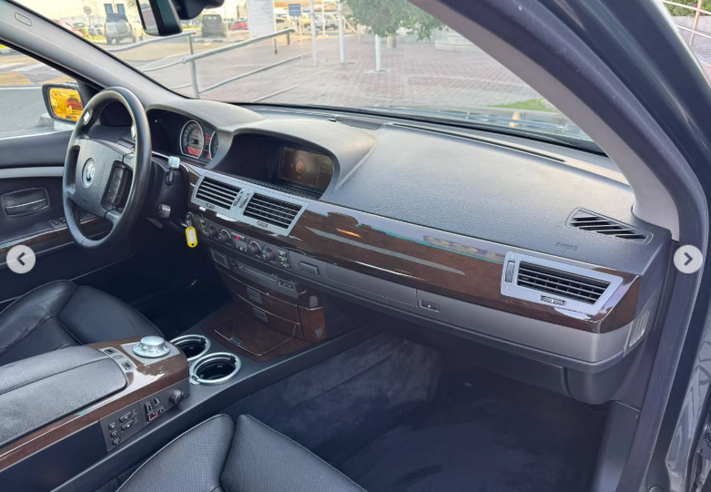 2003 BMW 745i 4.4 Litres Naturally Aspirated 8-cylinder Petrol Engine Grey Black Sedan RWD