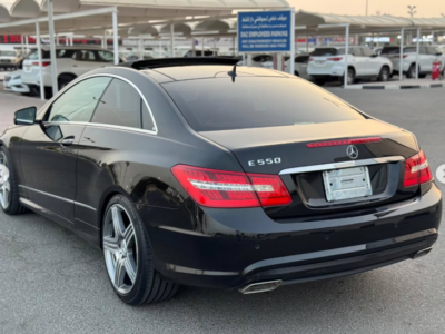 2011 Mercedes-Benz E550 5.5-liter Naturally Aspirated V8 Petrol Engine Black Beige Coupe