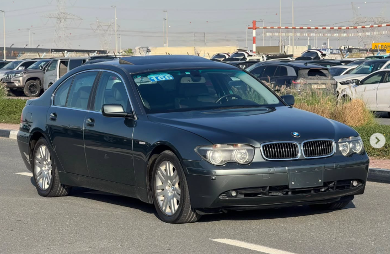 2003 BMW 745i 4.4 Litres Naturally Aspirated 8-cylinder Petrol Engine Grey Black Sedan RWD