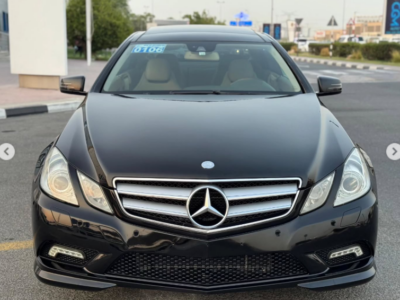 2011 Mercedes-Benz E550 5.5-liter Naturally Aspirated V8 Petrol Engine Black Beige Coupe