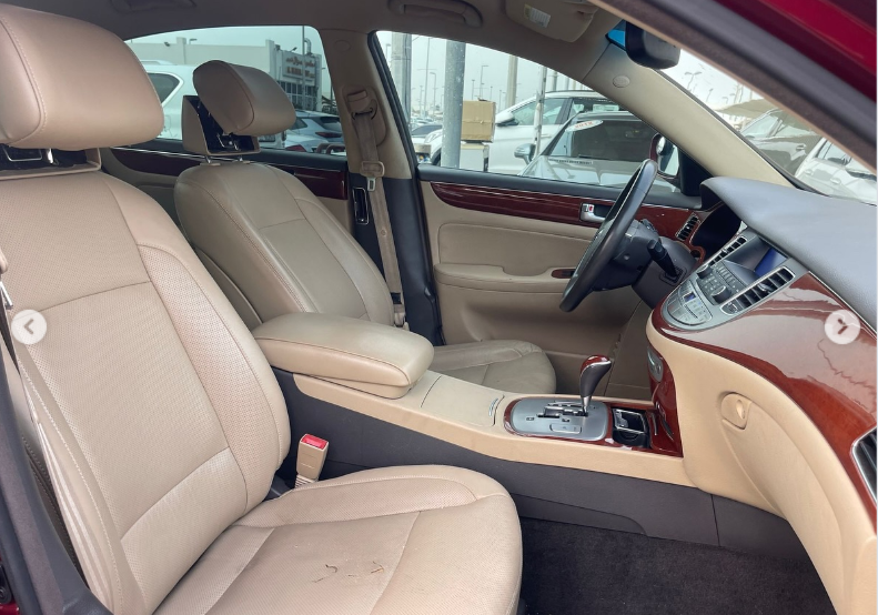 2013 Hyundai Genesis 3.8-liter V6 Petrol Engine Maroon Beige Sedan American Specs RWD