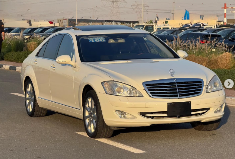 2007 Mercedes-Benz S 550 5.5-liter V8 Petrol Engine Wite Black Luxury Sedan Automatic