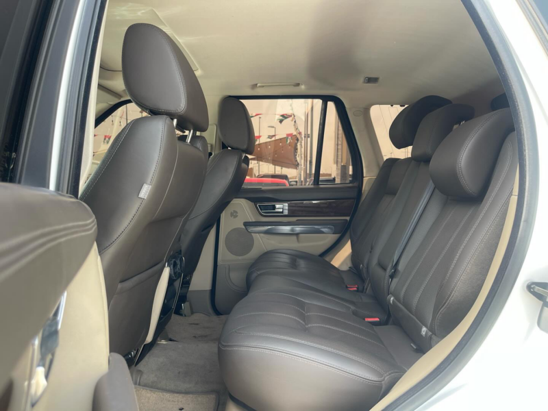 2012 Land Rover Range Rover Sport HSE 5.0L 8 Cylinder Engine White Grey SUV