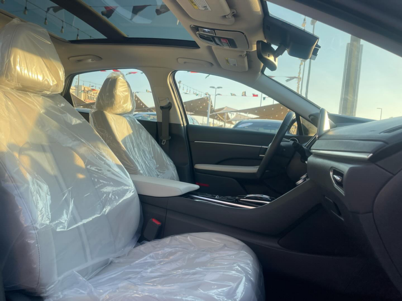 2023 Hyundai Sonata 1.6L Turbo 4 Cylinder Petrol Engine Grey White Sedan