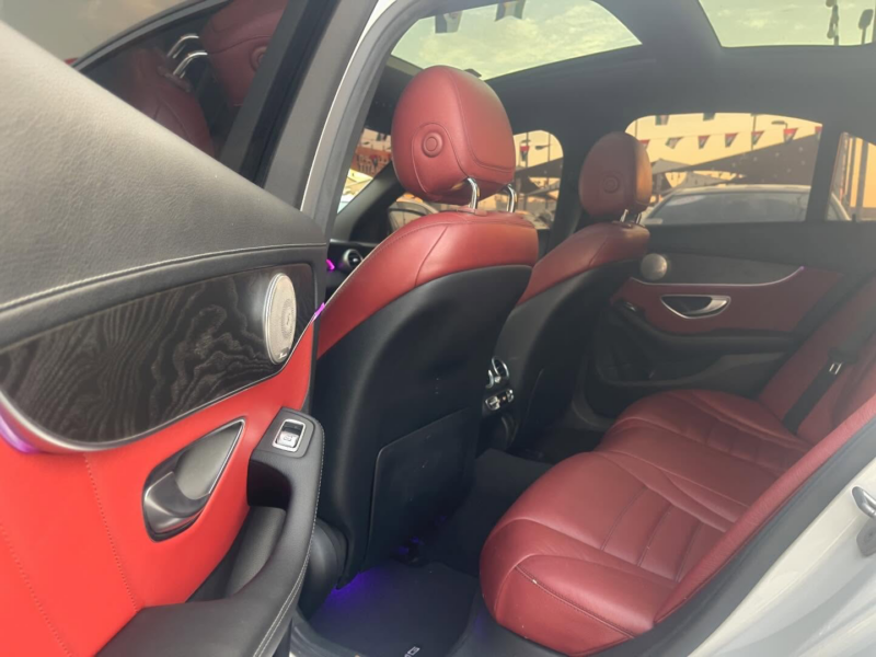 2015 Mercedes-Benz C300 2.0 Liters 4-cylinder Petrol Engine White Red Sedan