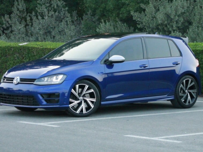 2016 Volkswagen Golf R 2.0-liter turbocharged 4 Cylinder Petrol Engine Blue Black Hatchback