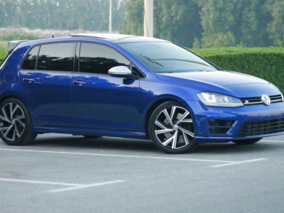 2016 Volkswagen Golf R 2.0-liter turbocharged 4 Cylinder Petrol Engine Blue Black Hatchback