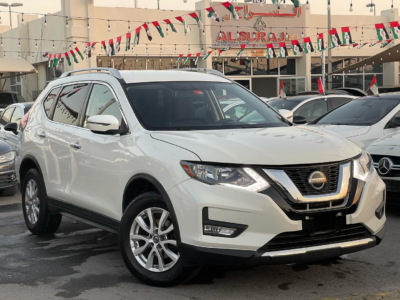 2018 Nissan Rogue 2.5 Litres 4-cylinder Petrol Engine White Black SUV
