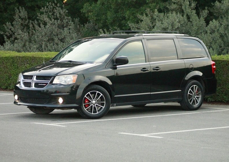 2020 Dodge Grand Caravan 3.6L V6 Pentastar Engine Black Van Canadian Specs
