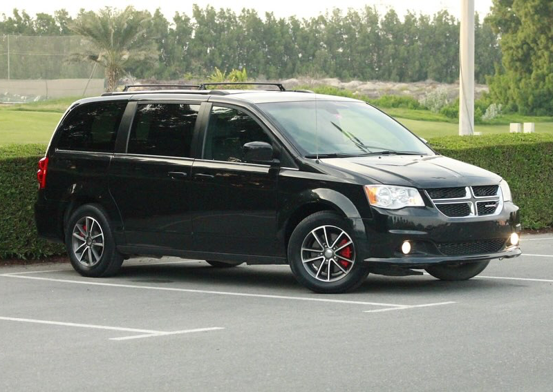 2020 Dodge Grand Caravan 3.6L V6 Pentastar Engine Black Van Canadian Specs