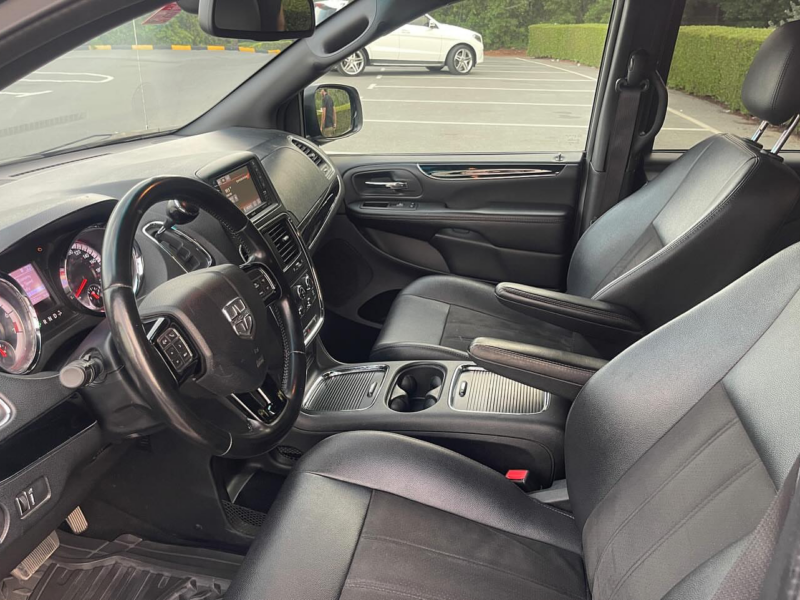 2020 Dodge Grand Caravan 3.6L V6 Pentastar Engine Black Van Canadian Specs