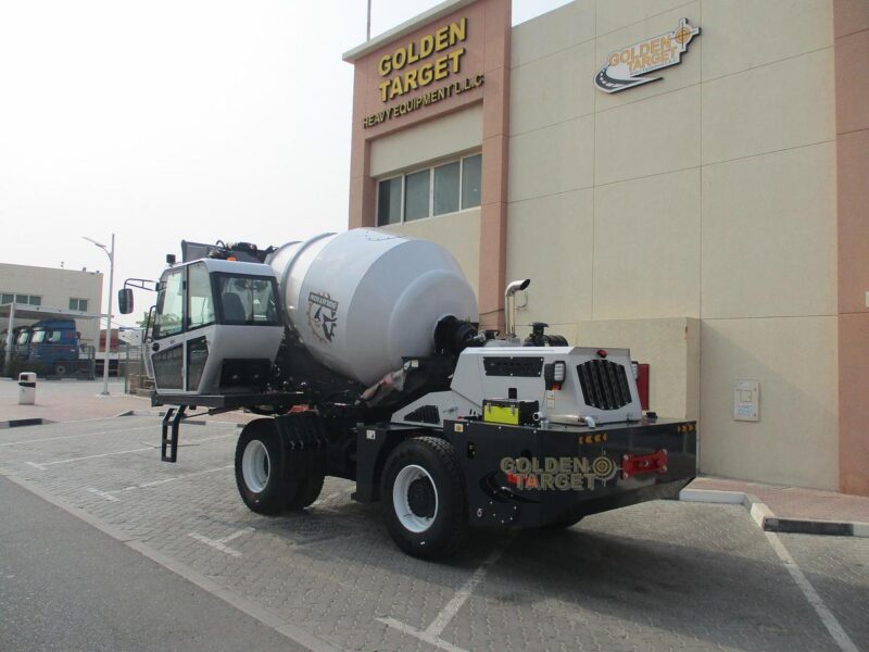 2025 SOLUTION H35 Self Loading Mixer 4-cylinder DongFeng Cummins 4BTA3.9 diesel engine