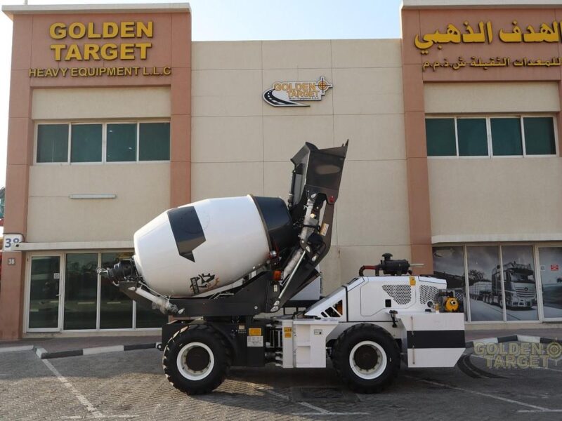 2026 SOLUTION SC25 Self Loading Mixer 4-cylinder Dongfeng Cummins 4BT3.9-C100 Diesel Engine White