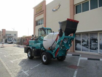 2025 LGCM H15 Self Loading Mixer Yunnei 4 Cylinder Diesel Engine Automatic Blue