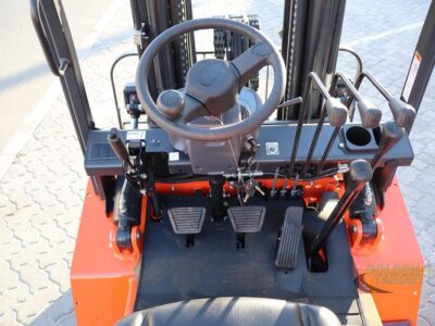 2025 HCH1 CPC35 Diesel Forklift 4 Cylinder Diesel Engine Automatic Orange