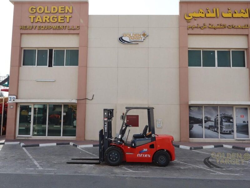 2025 HELI CPC30 Diesel Forklift QUANCHAIV29-50V42 4 Cylinder Diesel Engine Red