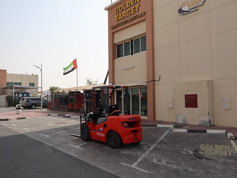 2025 HELI CPC30 Diesel Forklift QUANCHAIV29-50V42 4 Cylinder Diesel Engine Red