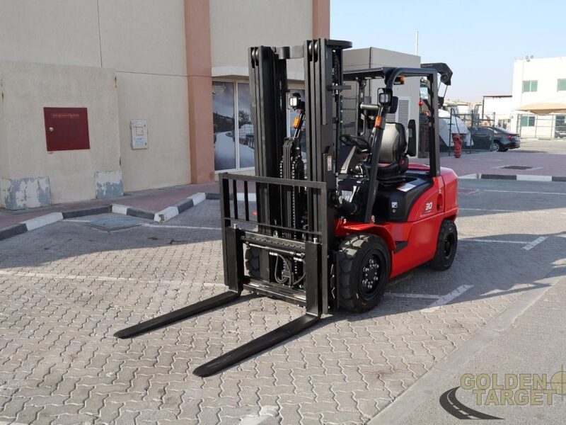 2026 HANGCHA CPCD30-XRW55F Diesel Forklift 4 Cylinder Diesel Engine Red Export