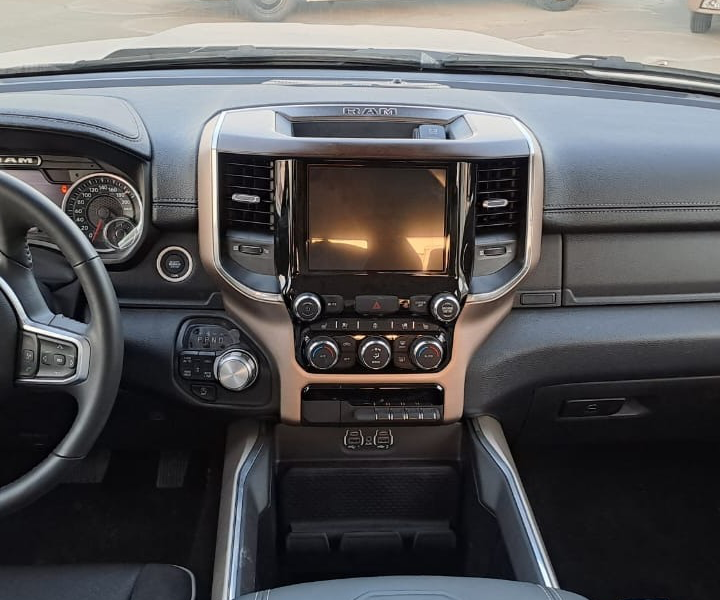 2022 Dodge Ram F1500 5.7 Litres V8 Petrol Engine Automatic Silver Black Pickup