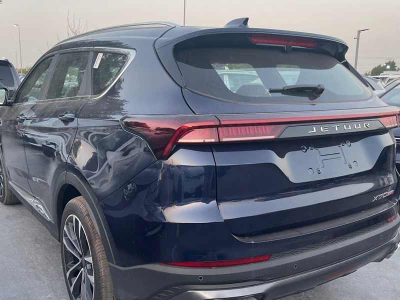 2023 Jetour X70 Plus 1.6L turbocharged 4-cylinder Petrol Engine Black Red SUV