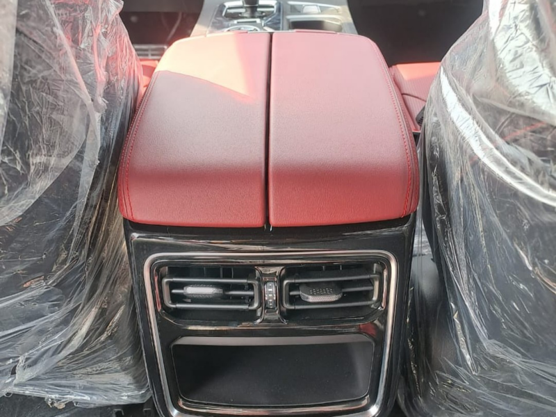 2023 Jetour X70 Plus 1.6L turbocharged 4-cylinder Petrol Engine Black Red SUV