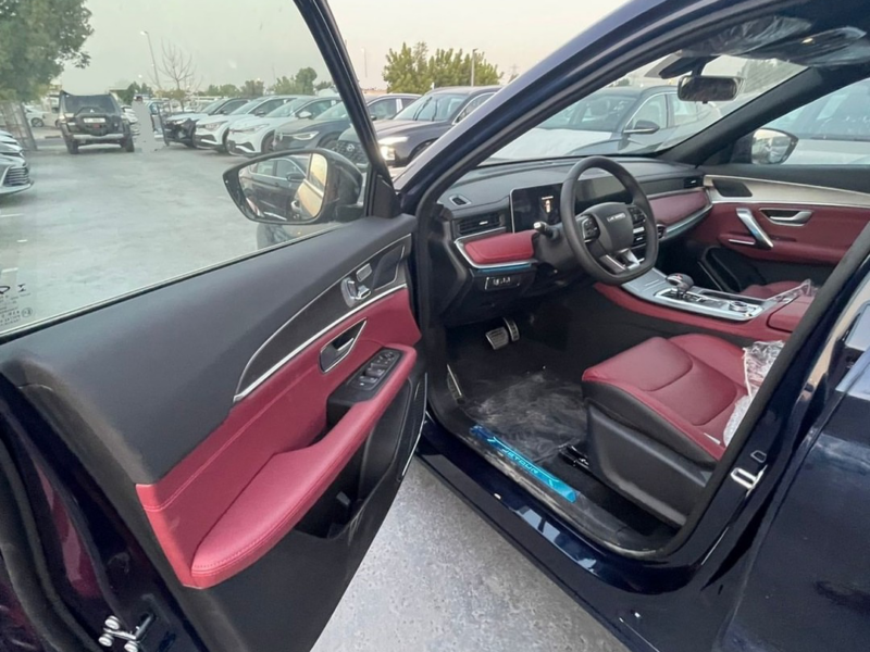 2023 Jetour X70 Plus 1.6L turbocharged 4-cylinder Petrol Engine Black Red SUV