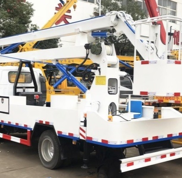 2023 Isuzu Bucket Truck N-Series 5.2 Litres 4 Cylinders Turbo-Diesel Engine White Truck